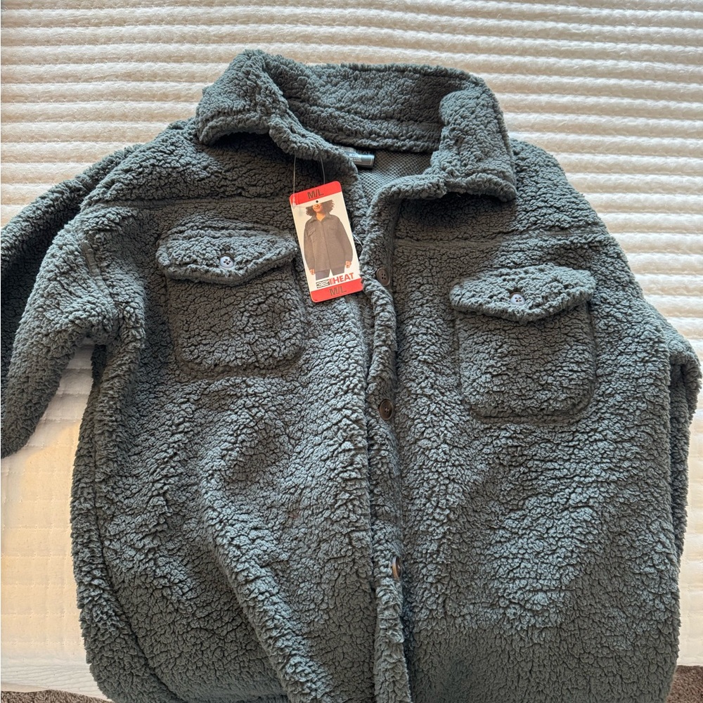 32 Degrees Gray Puffer Jacket Cozy and Stylish